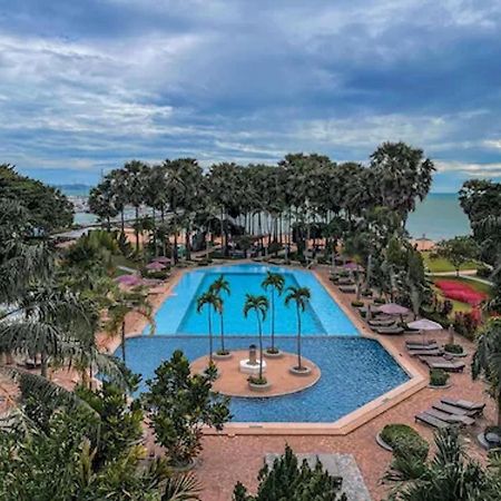 Botany Beach Resort Pattaya Na Chom Thian Buitenkant foto