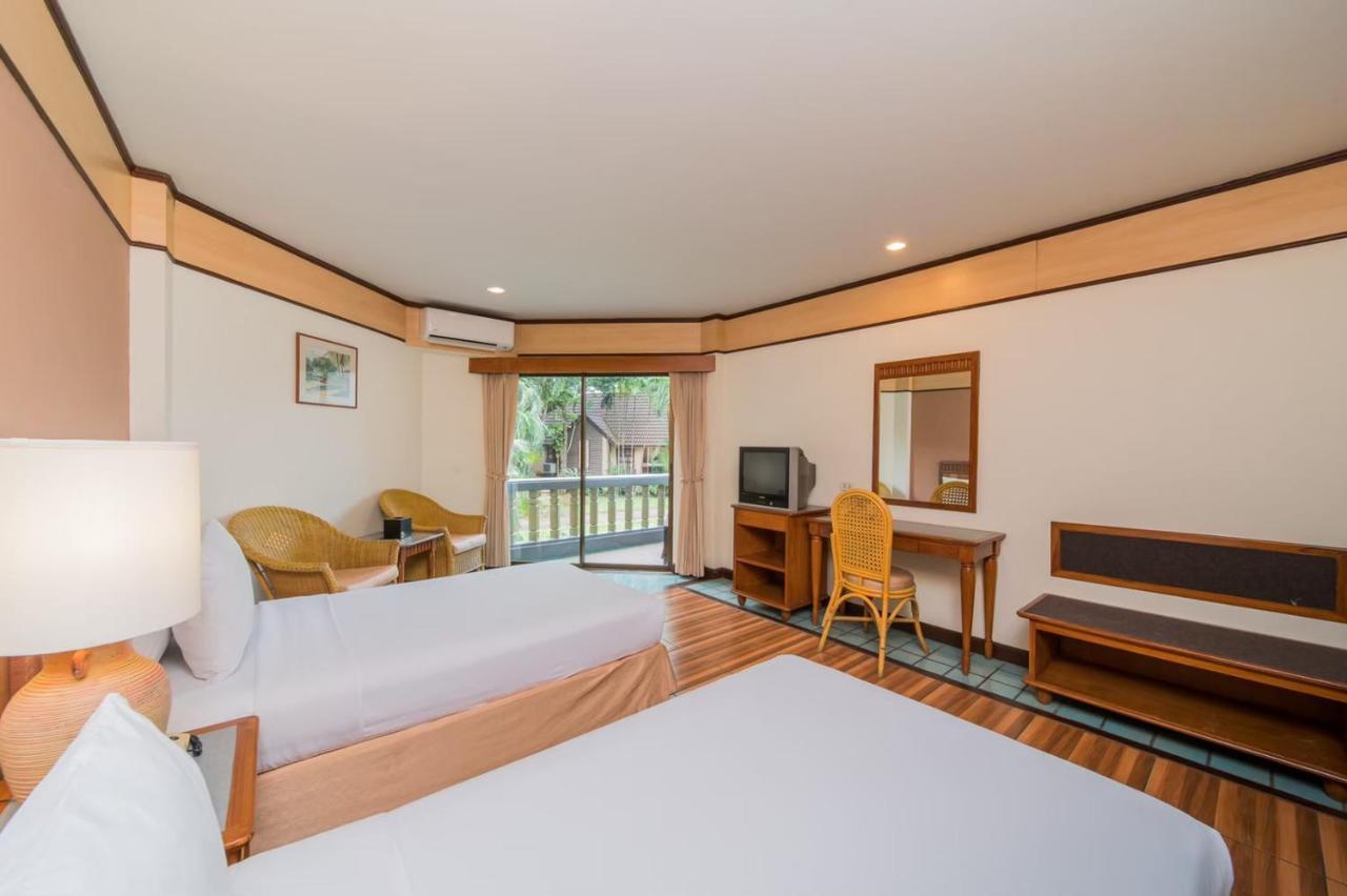 Botany Beach Resort Pattaya Na Chom Thian Buitenkant foto