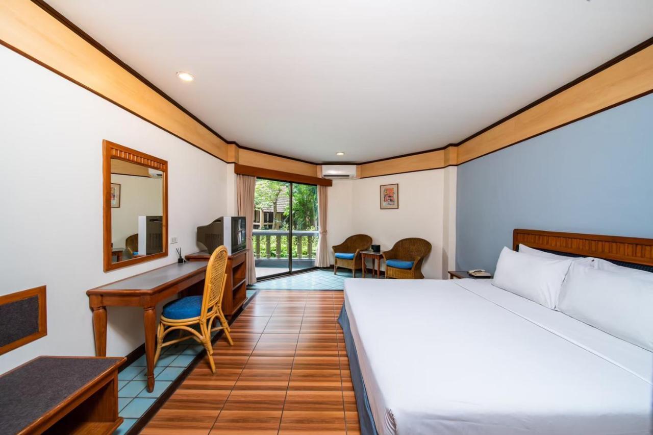 Botany Beach Resort Pattaya Na Chom Thian Buitenkant foto