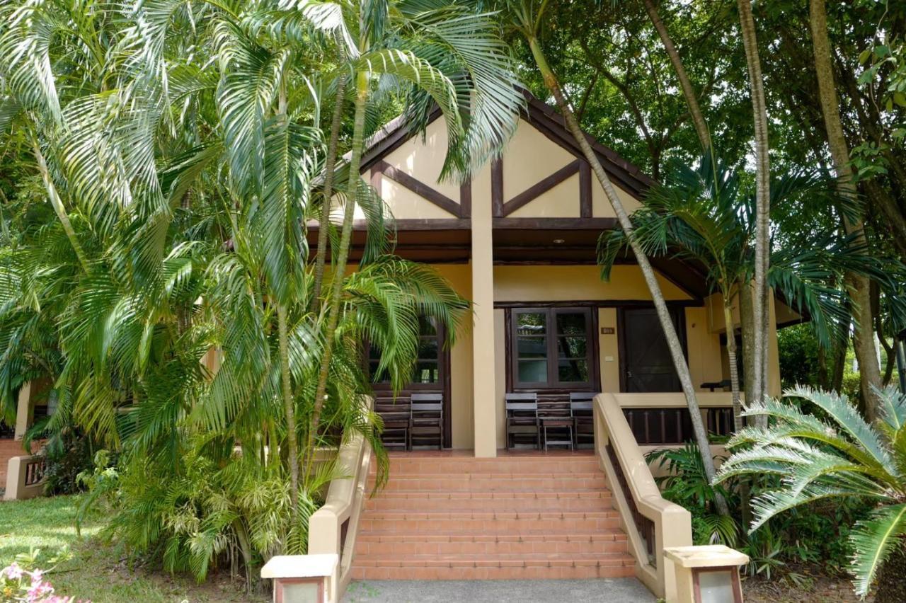 Botany Beach Resort Pattaya Na Chom Thian Buitenkant foto