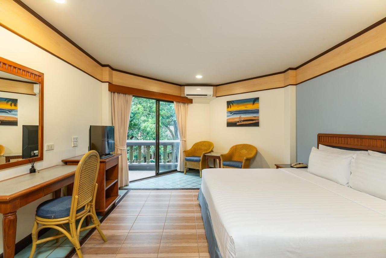 Botany Beach Resort Pattaya Na Chom Thian Buitenkant foto