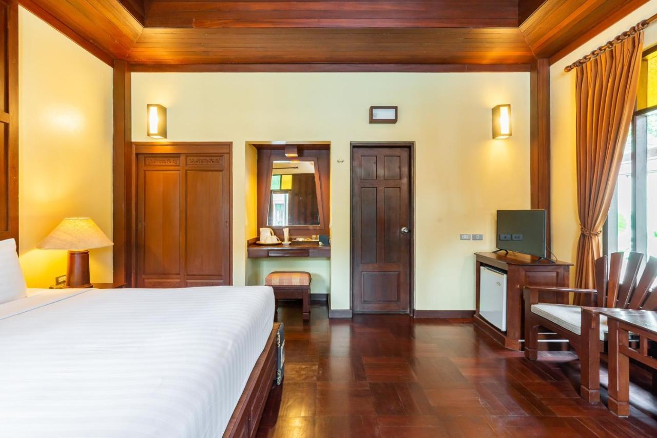 Botany Beach Resort Pattaya Na Chom Thian Buitenkant foto