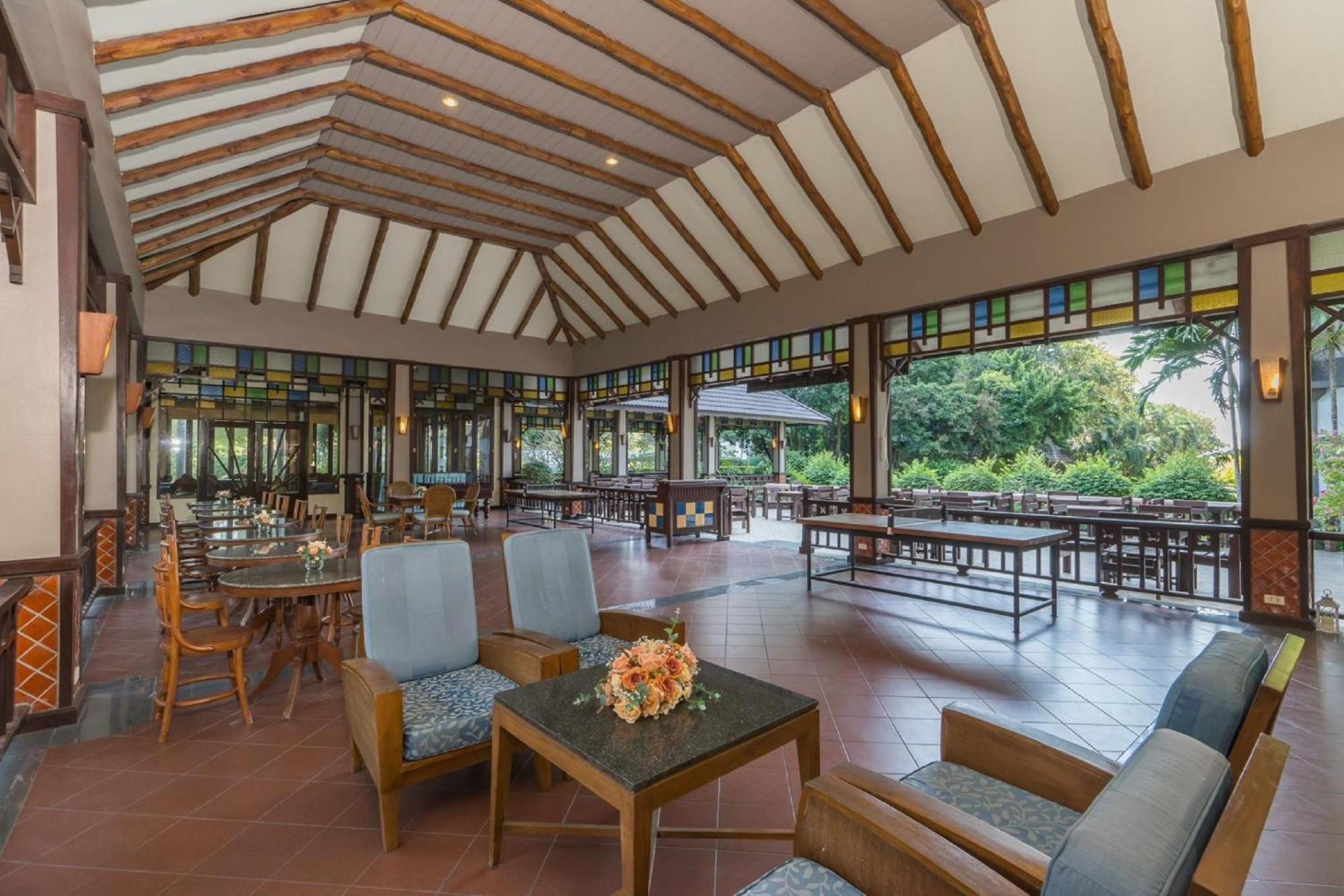 Botany Beach Resort Pattaya Na Chom Thian Buitenkant foto