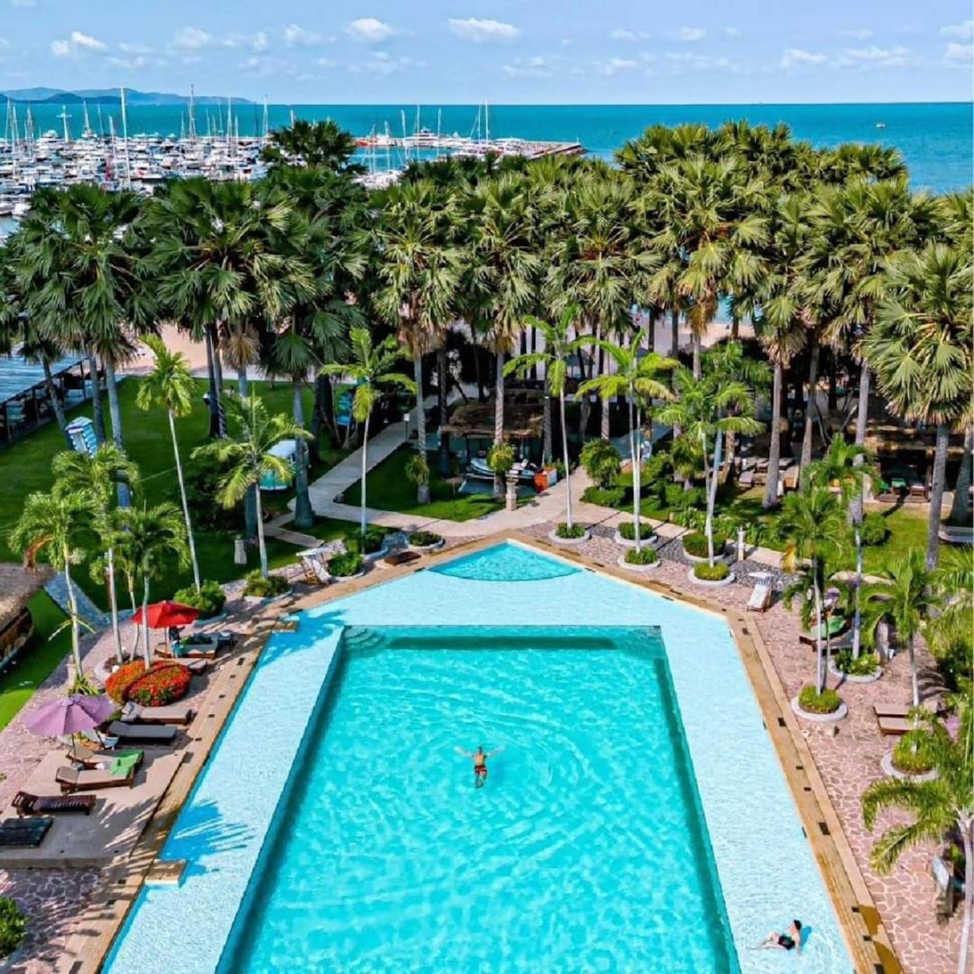 Botany Beach Resort Pattaya Na Chom Thian Buitenkant foto
