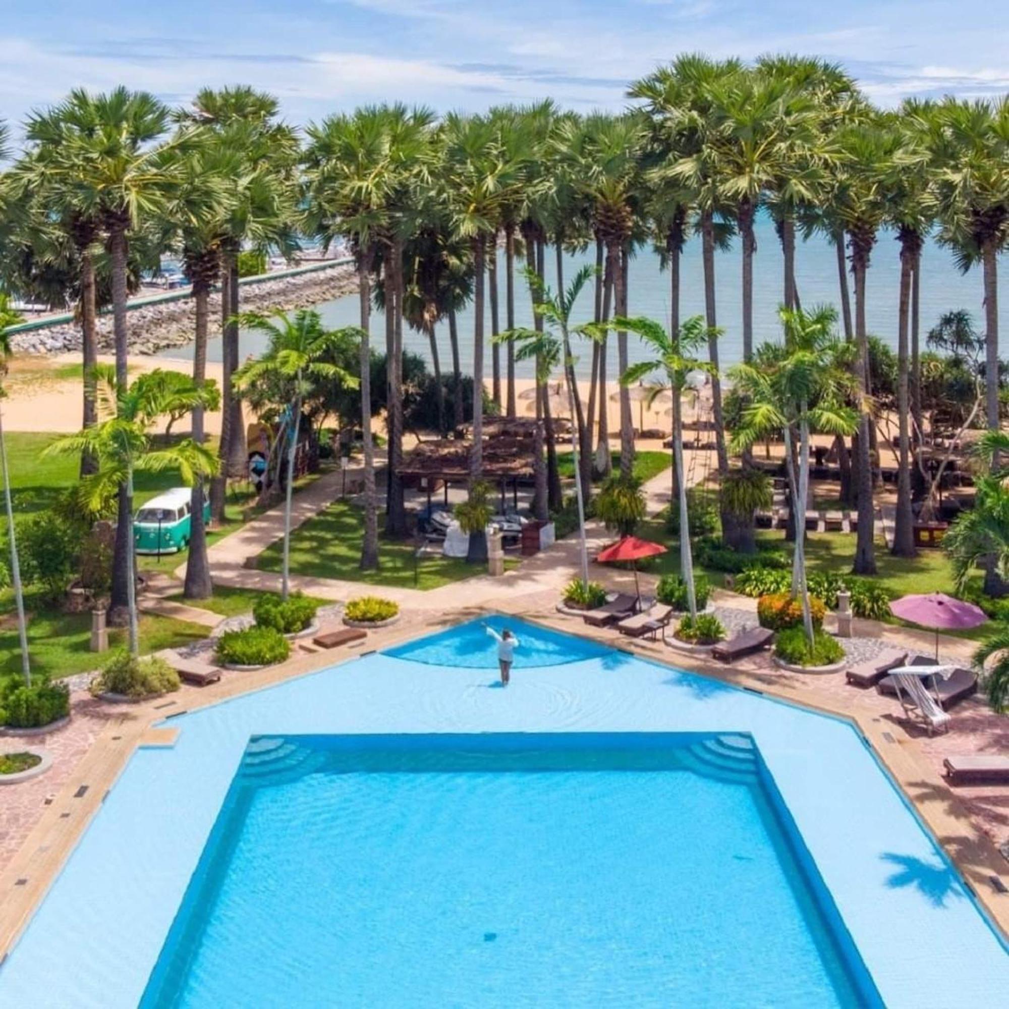 Botany Beach Resort Pattaya Na Chom Thian Buitenkant foto
