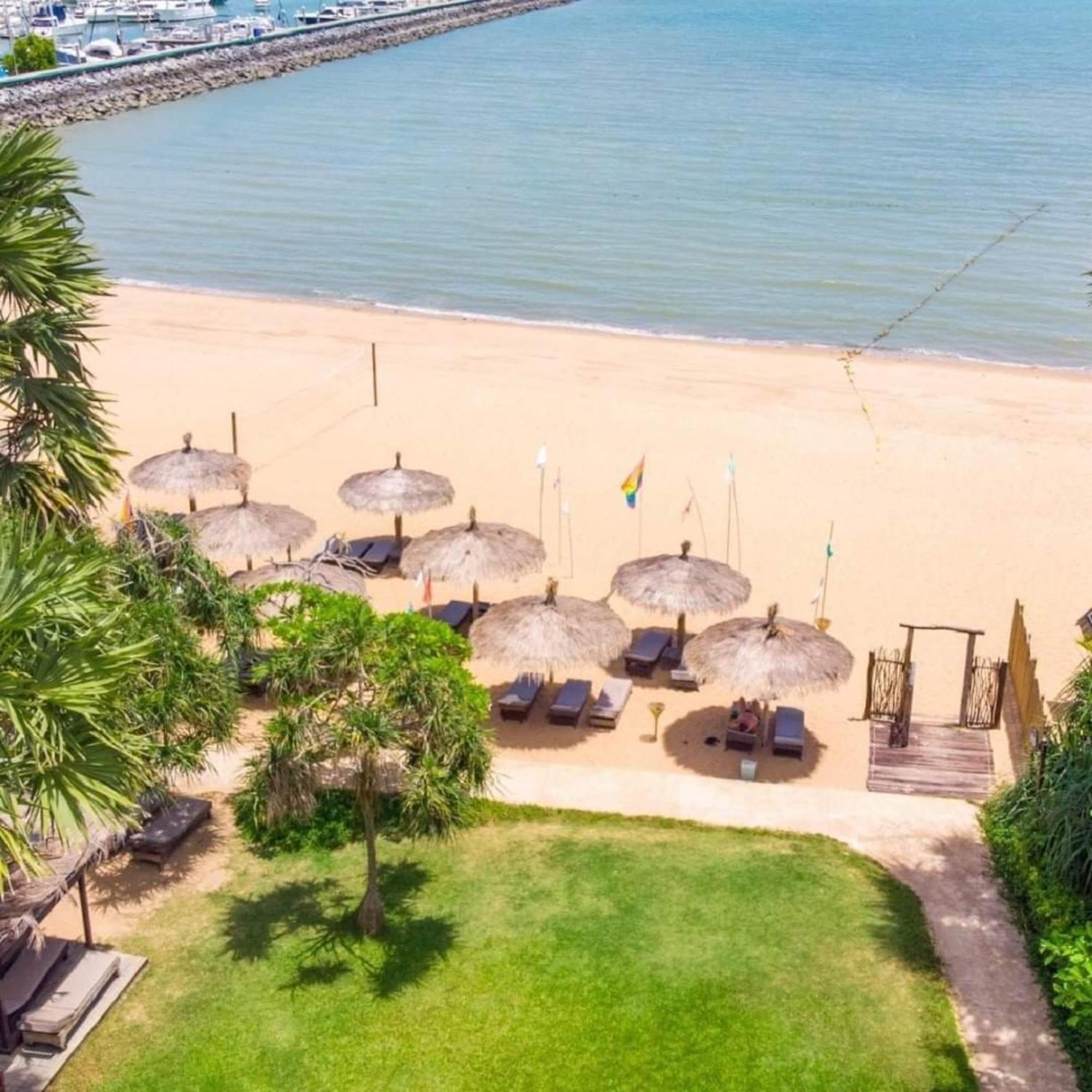 Botany Beach Resort Pattaya Na Chom Thian Buitenkant foto