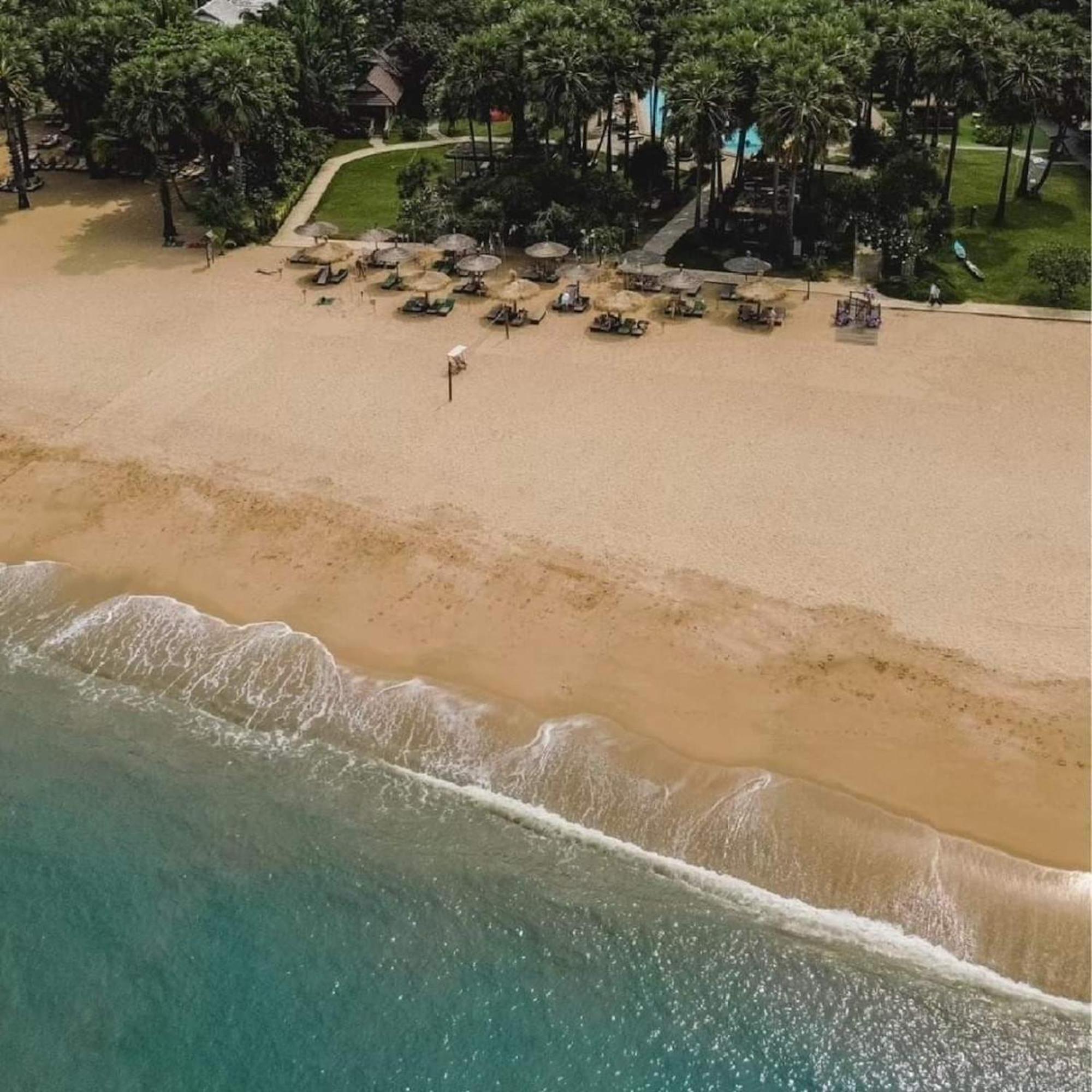 Botany Beach Resort Pattaya Na Chom Thian Buitenkant foto
